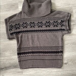 FYLO Gray Turtleneck Sweater with Geometric Patterns